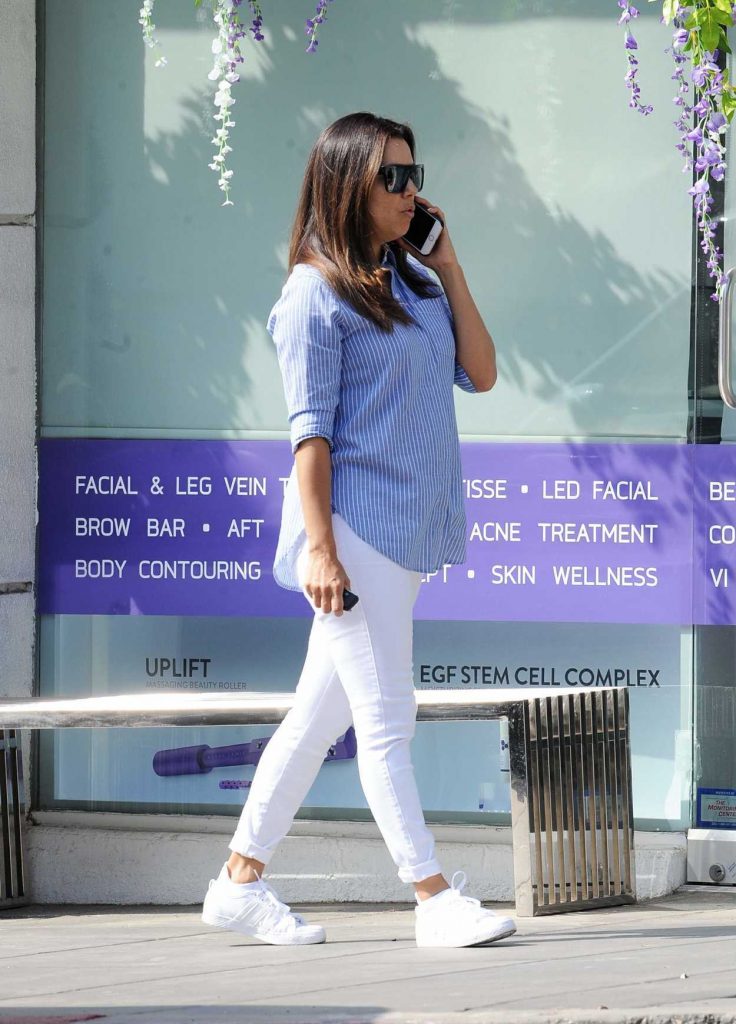 Eva Longoria in a White Jeans