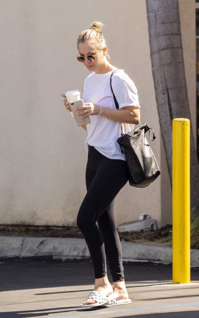 Kaley Cuoco in a White T-Shirt