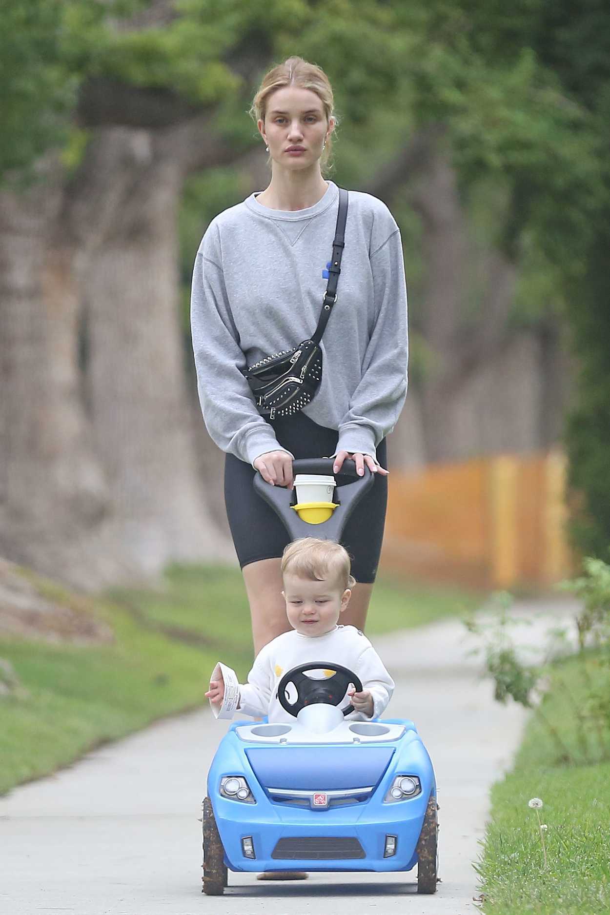 Rosie Huntington-Whiteley Was Spotted with Her Son Out in LA 10/14/2018 ...