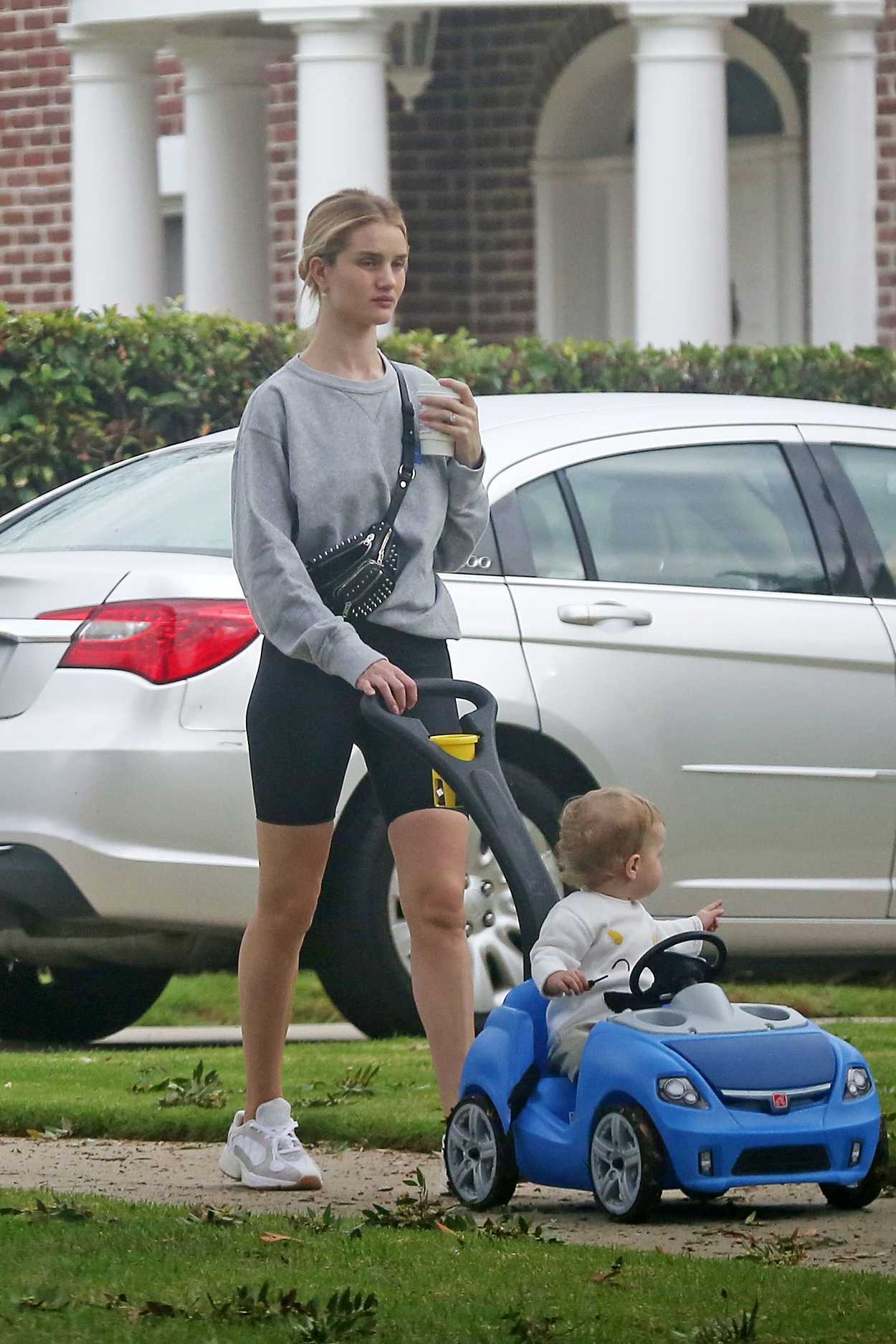 Rosie Huntington-Whiteley Was Spotted with Her Son Out in LA 10/14/2018 ...