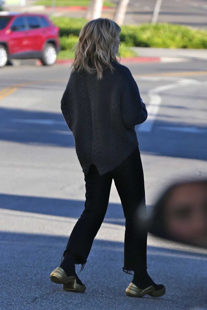 Chloe Moretz in a Gray Sweater