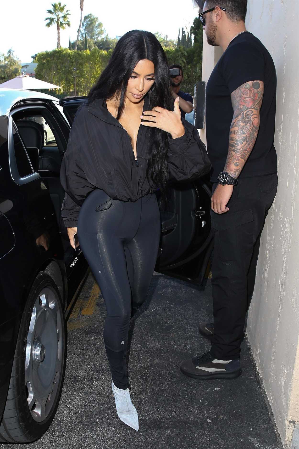 Kim Kardashian Was Seen Out in Sherman Oaks 12/19/2018 – celebsla.com