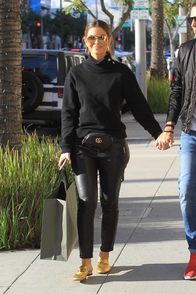 Maria Menounos in a Black Leather Pants