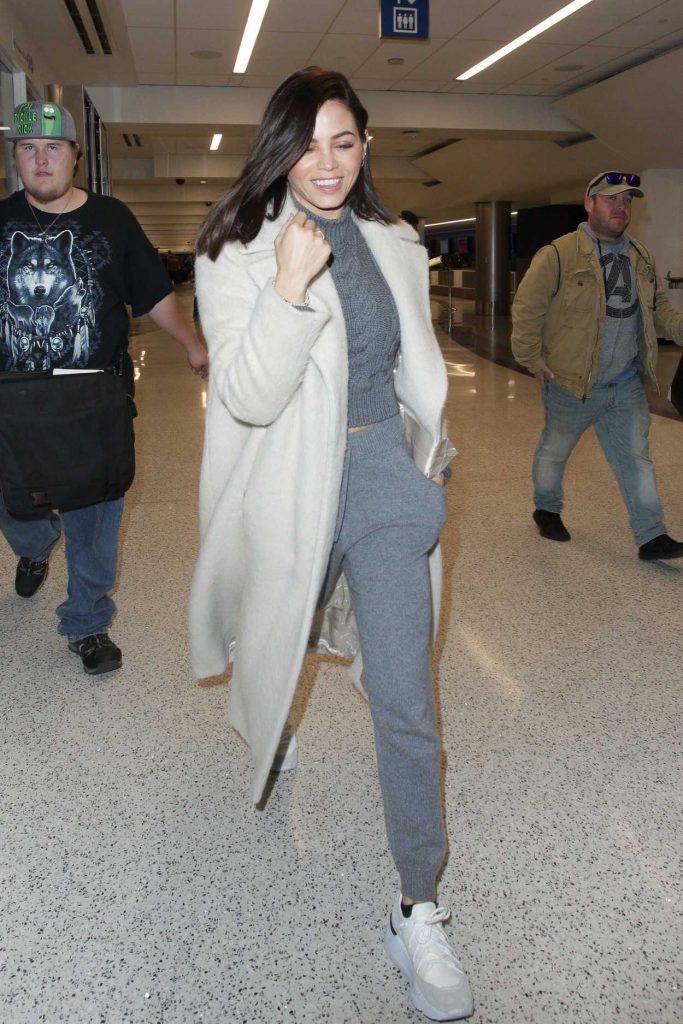 Jenna Dewan in a Beige Coat