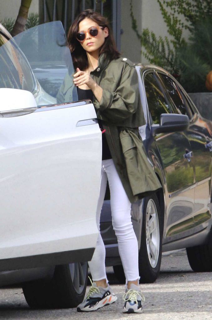 Jenna Dewan in a White Pants