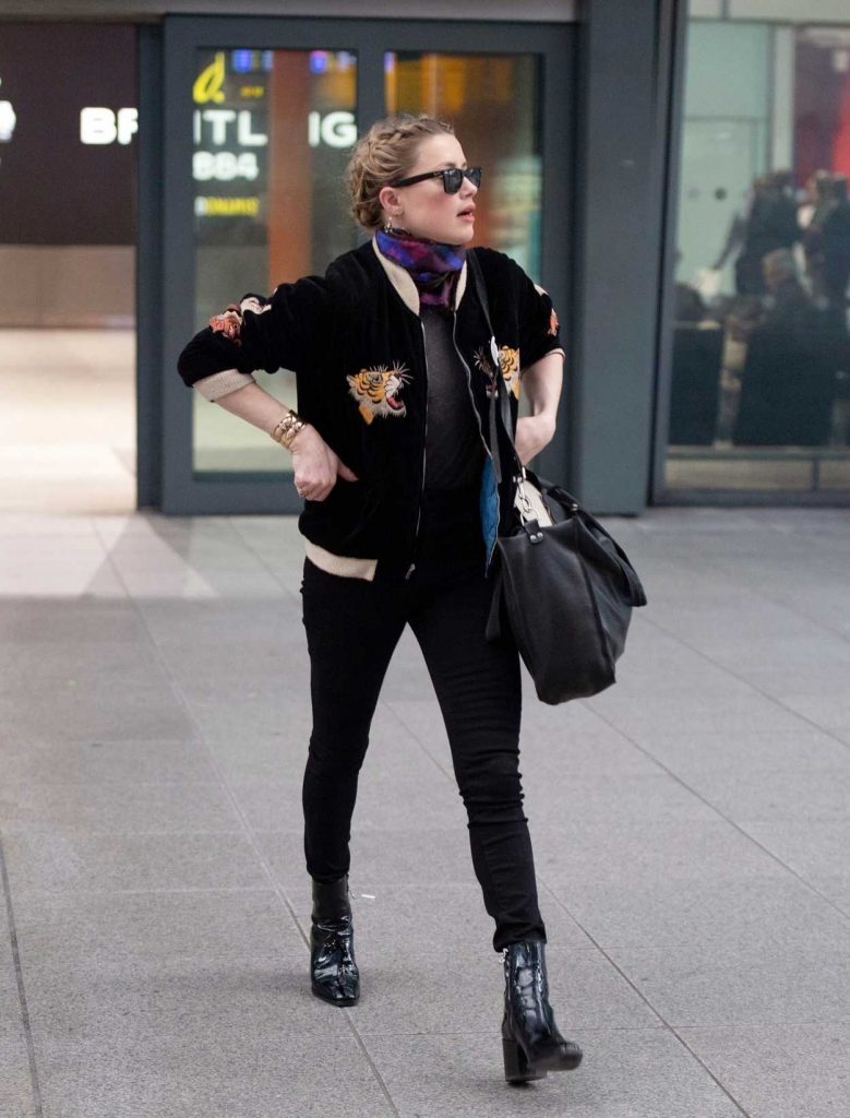 Amber Heard in a Black Jeans