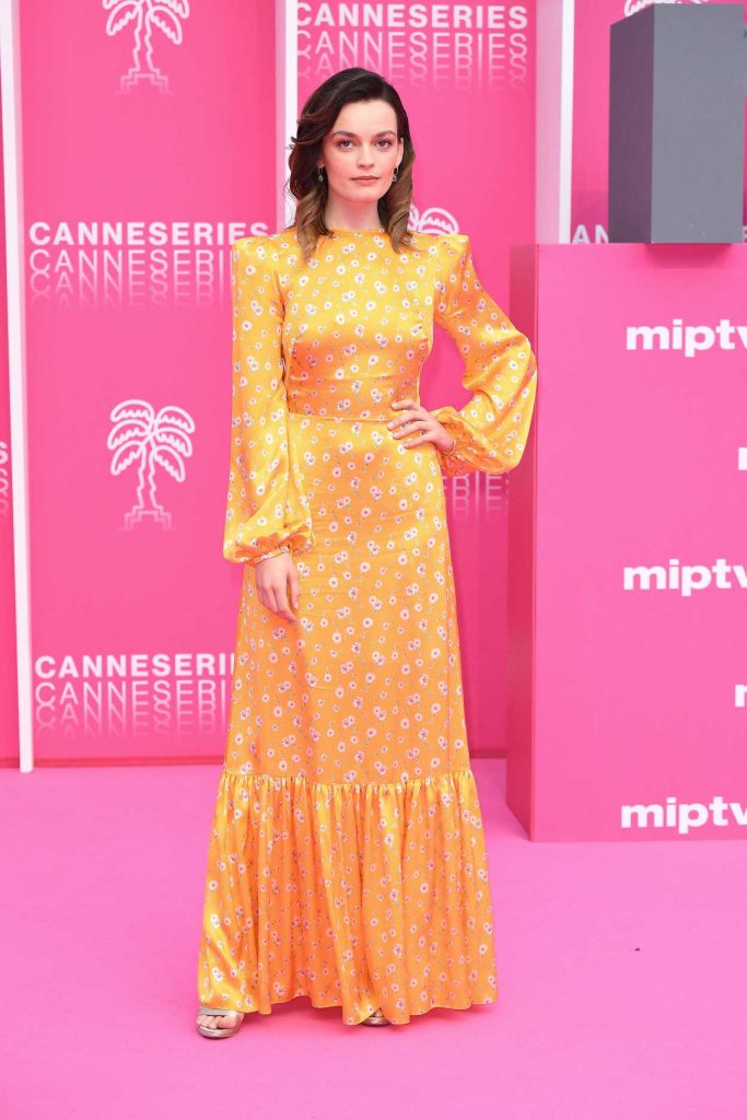 Emma Mackey Attends the Pink Carpet During the 2nd Canneseries in ...