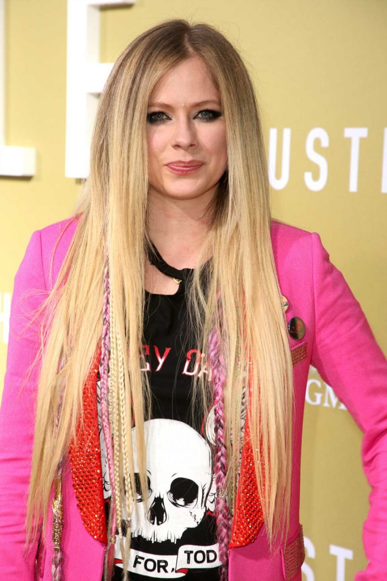 Avril Lavigne Attends The Hustle Premiere In Los Angeles 05082019