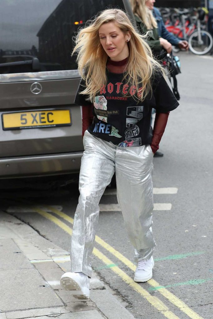 Ellie Goulding in a Silver Pants
