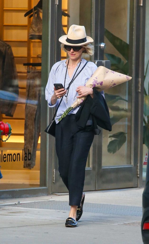Naomi Watts in a Beige Hat