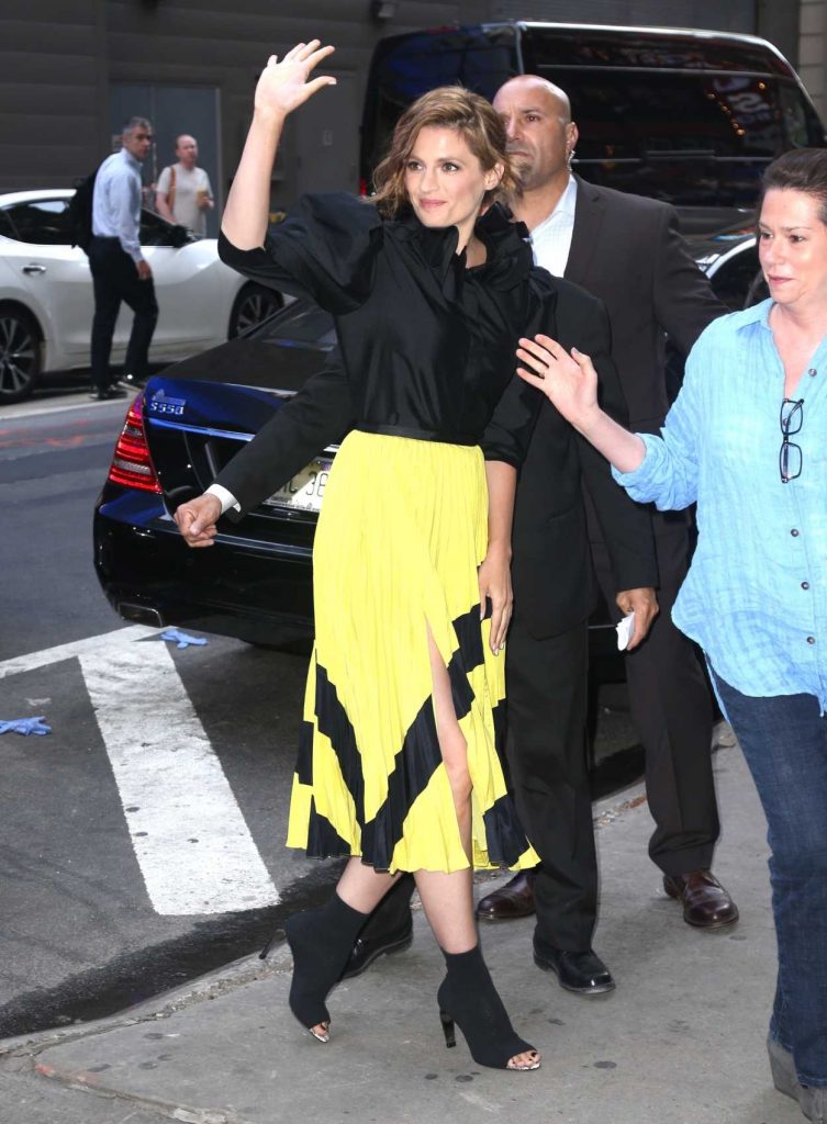 Stana Katic in a Yellow Skirt