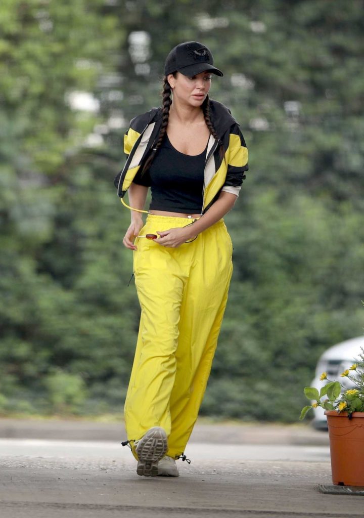 Tulisa Contostavlos in a Yellow Pants