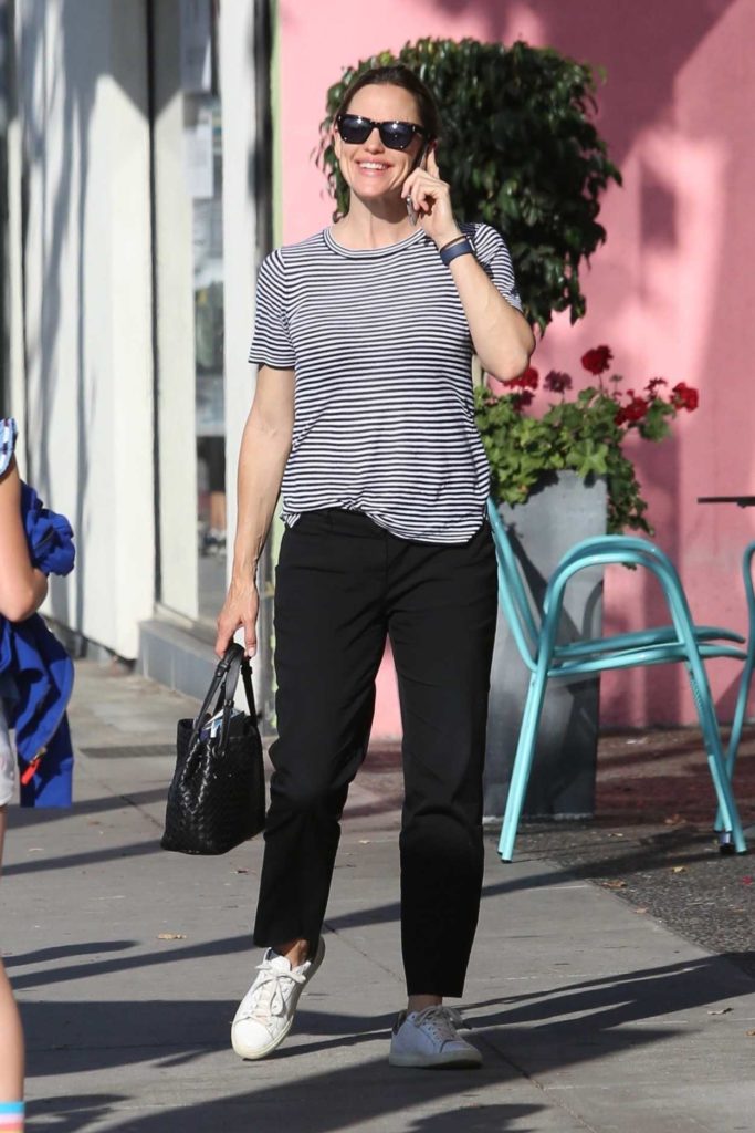 Jennifer Garner in a Striped Tee