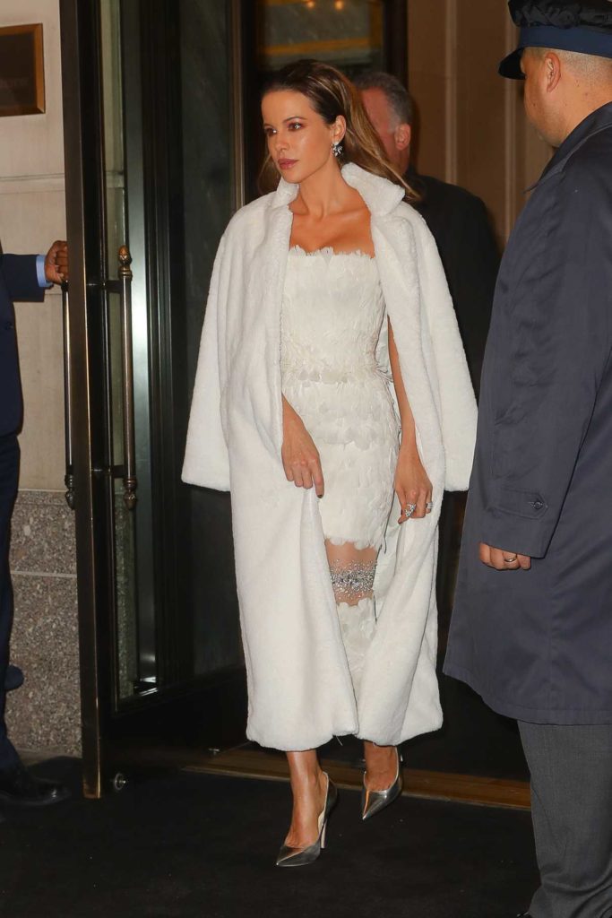 Kate Beckinsale in a White Fur Coat