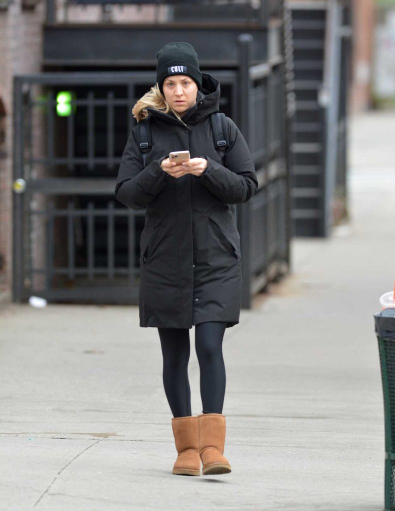 Kaley Cuoco in a Black Knit Hat