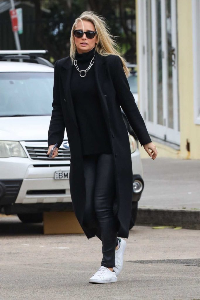 Anna Heinrich in a Black Coat Was Seen Out in Sydney 05/25/2020
