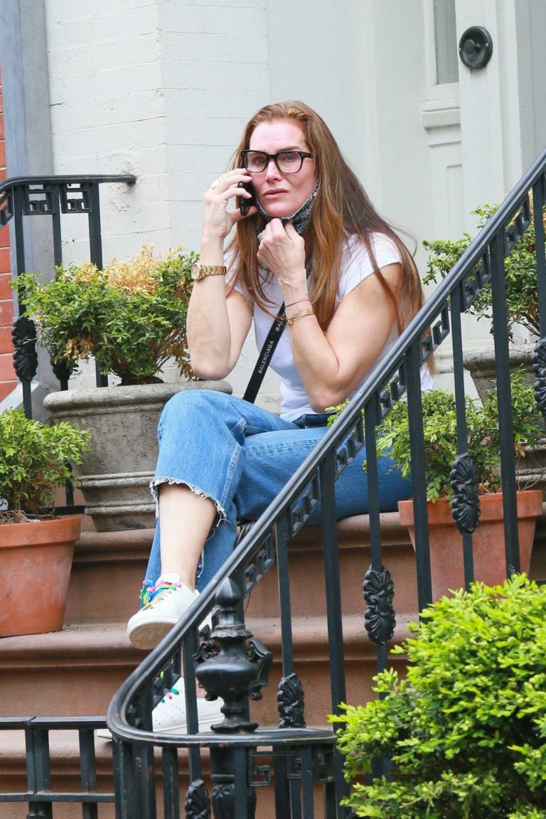 Brooke Shields in a White Tee Chatting on Her Phone in New York City 05