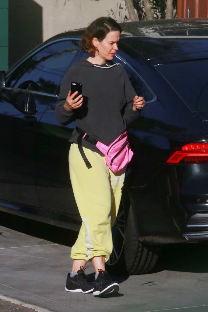 Sarah Paulson in a Yellow Sweatpants