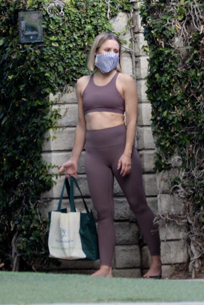Kristen Bell in a Purple Workout Clothes