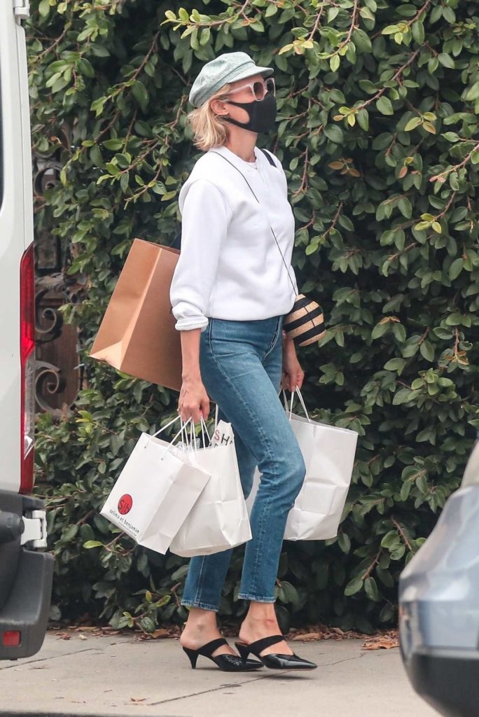 Diane Kruger in a White Sweatshirt