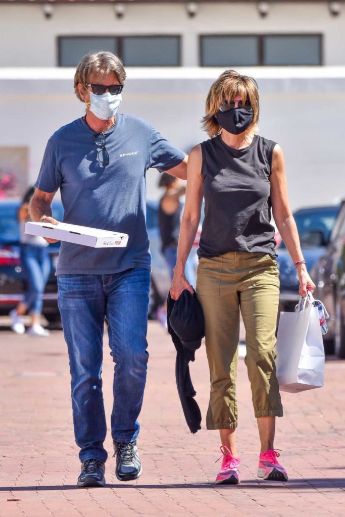 Lisa Rinna in a Black Protective Mask