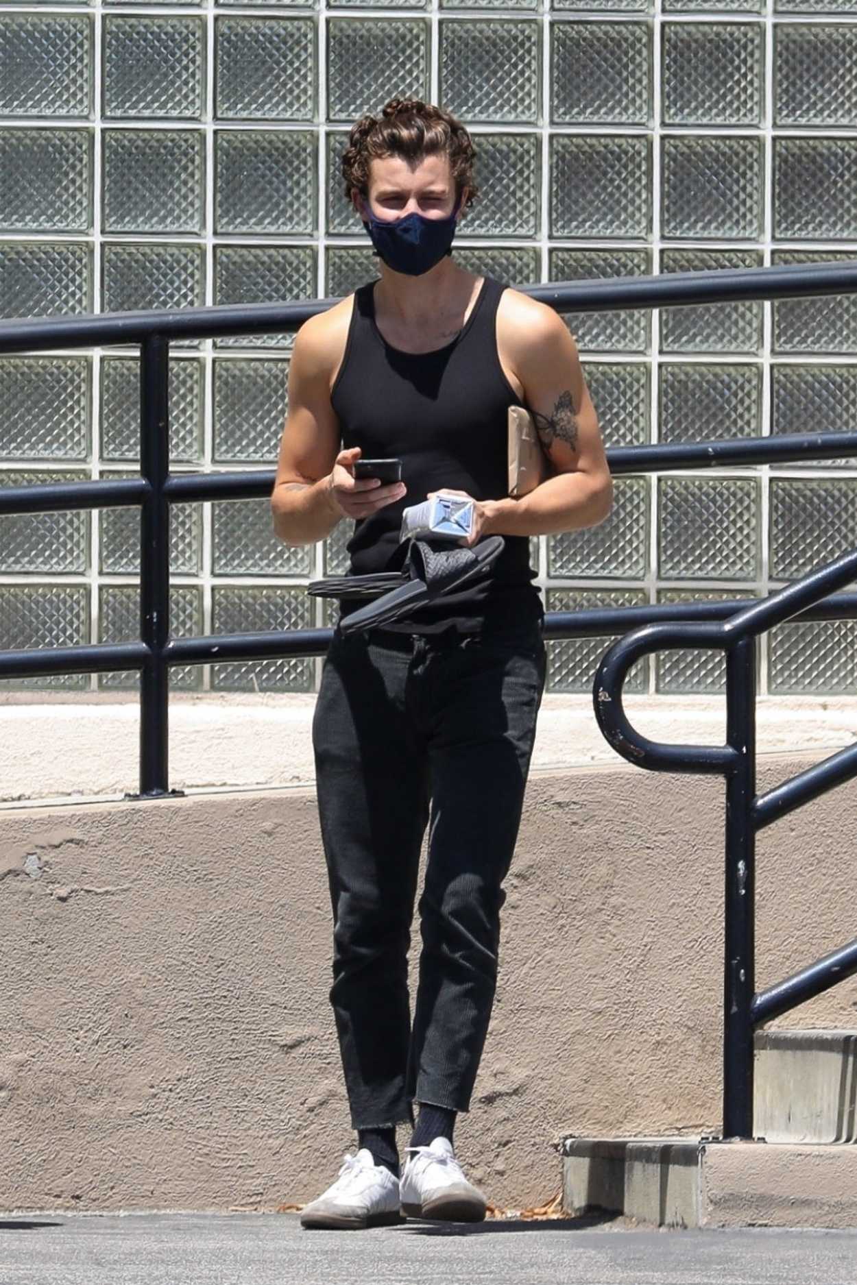 Shawn Mendes in a Black Tank Top Was Seen Out in Glendale 08/02/2020 ...