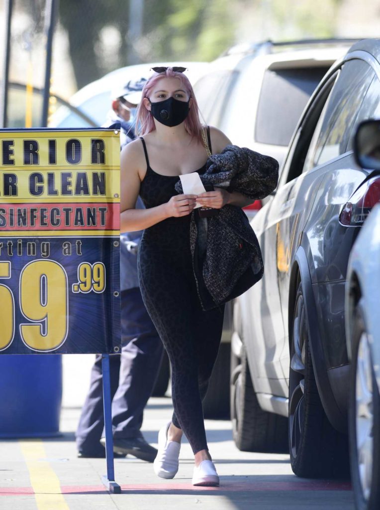 Ariel Winter in a Black Protective Mask