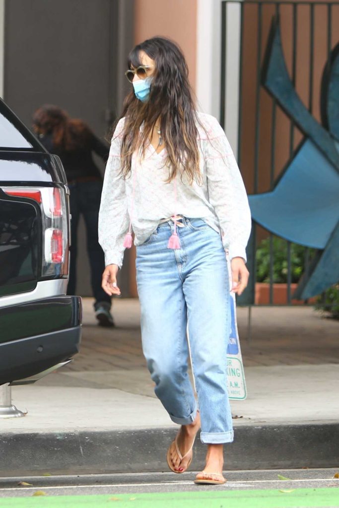 Jordana Brewster in a Blue Jeans