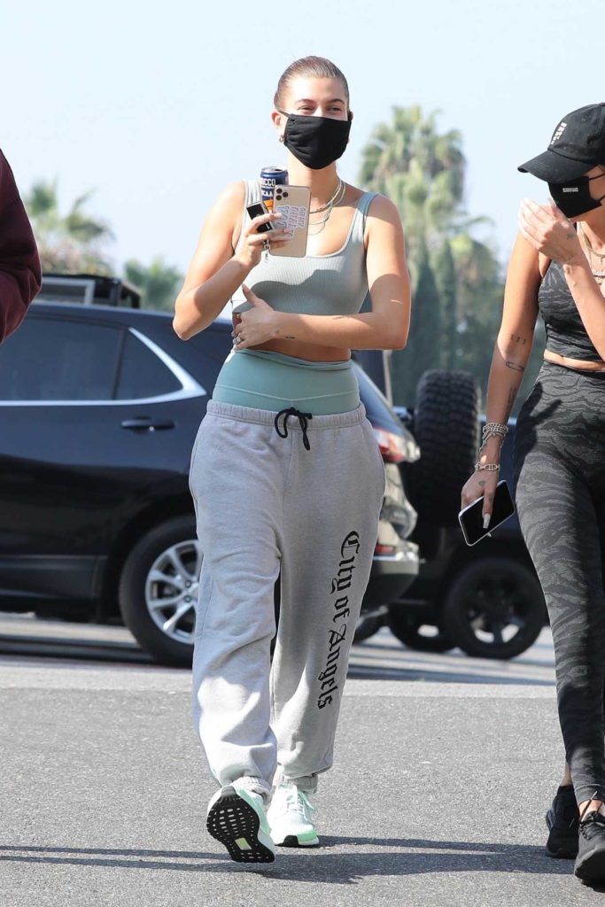 Hailey Bieber in a Grey Sweatpants