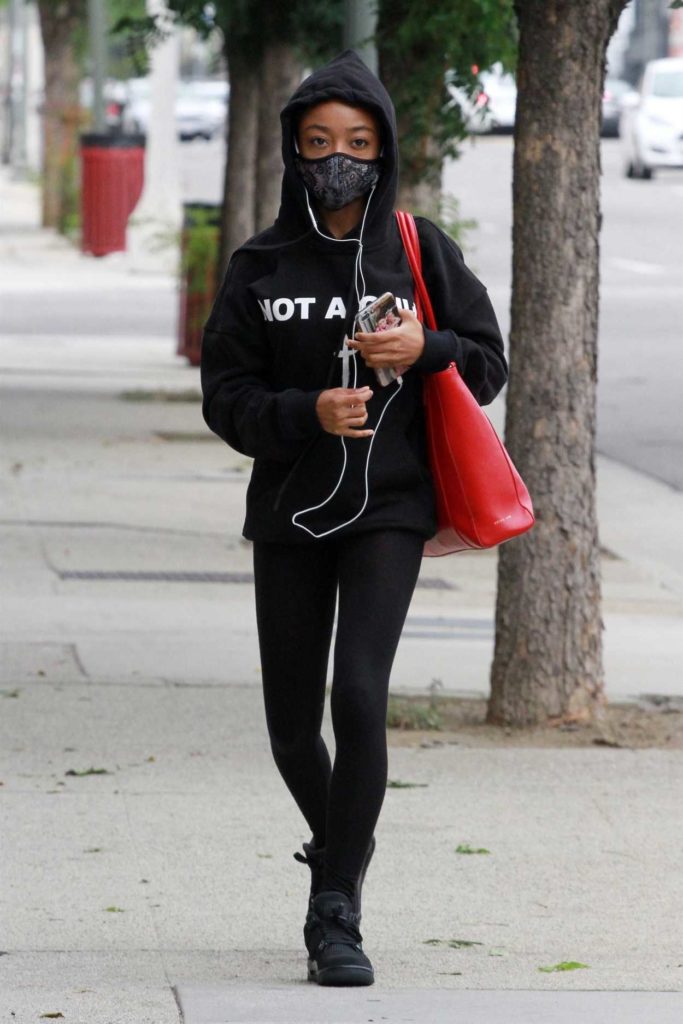 Skai Jackson in a Black Hoodie Arrives at the DWTS Studio in Los ...