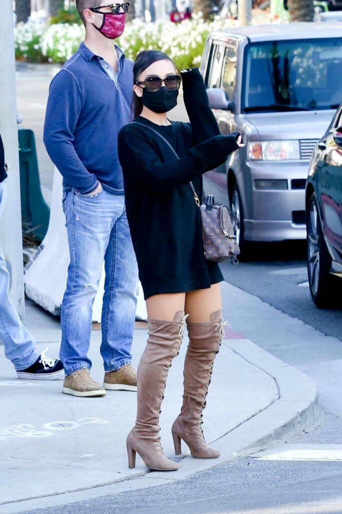 Ariana Grande in a Black Sweatshirt