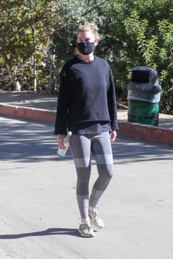 Ellen Pompeo in a Black Sweatshirt