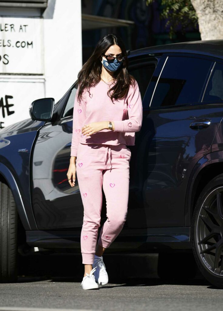 Eiza Gonzalez in a Pink Sweatsuit
