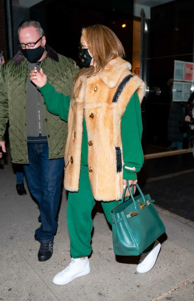 Jennifer Lopez in a Green Sweatsuit