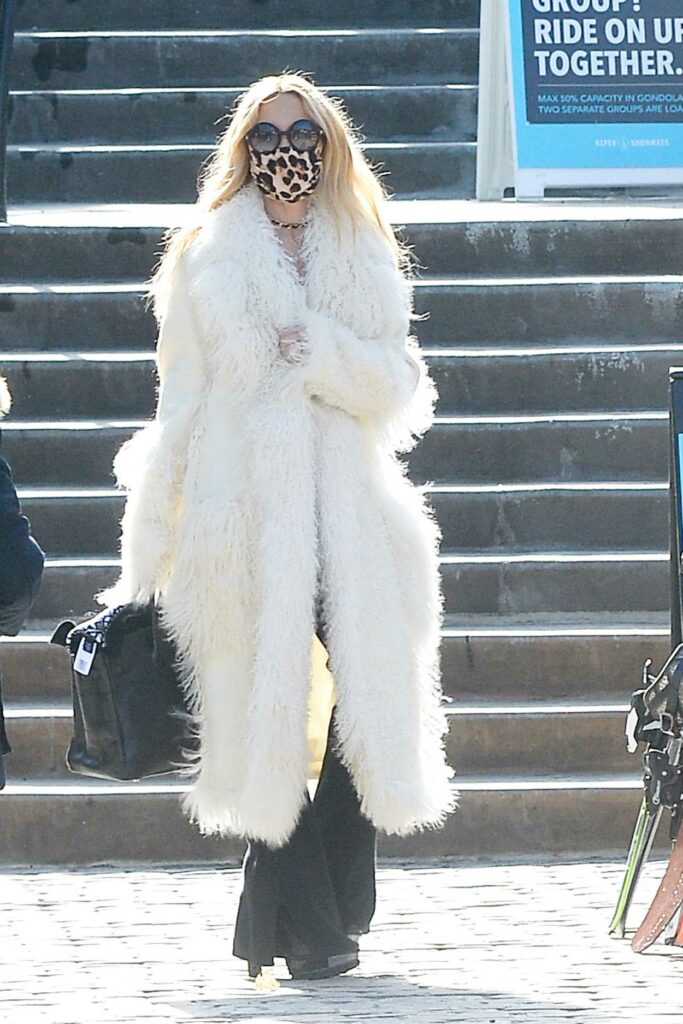 Rachel Zoe in a White Fur Coat