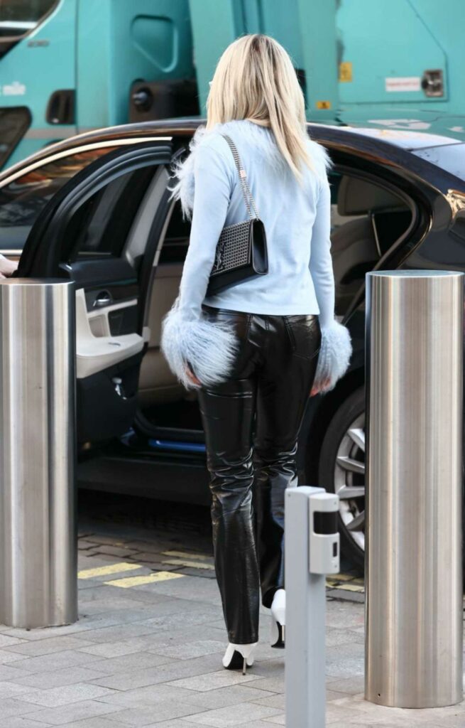 Ashley Roberts in a Black Leather Pants