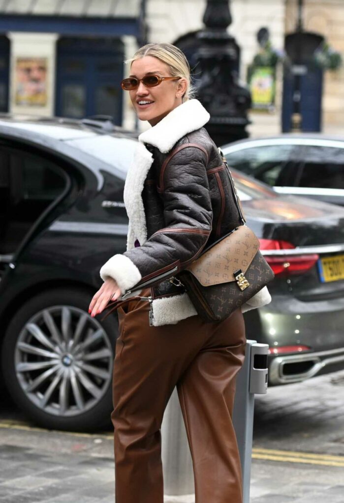 Ashley Roberts in a Brown Leather Pants