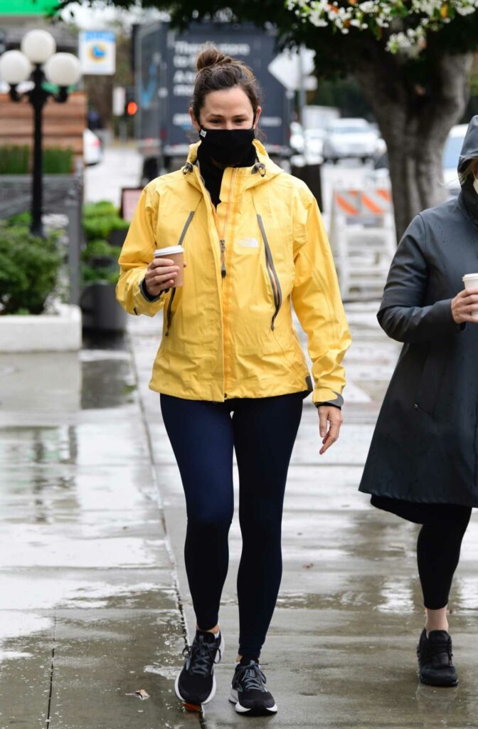 Jennifer Garner in a Yellow Windbreaker