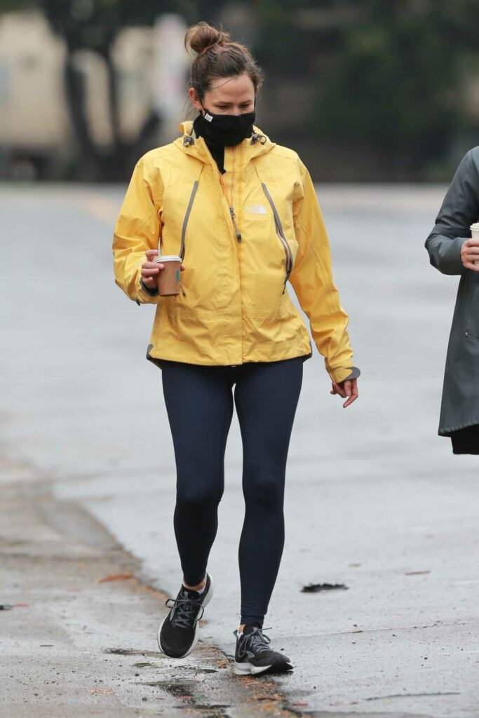 Jennifer Garner in a Yellow Windbreaker