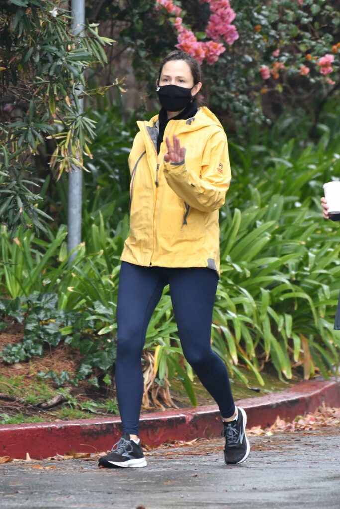 Jennifer Garner in a Yellow Windbreaker