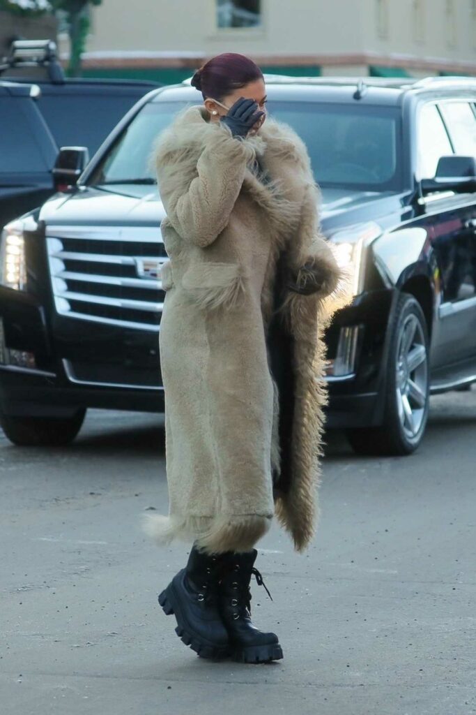 Kylie Jenner in a Beige Sheepskin Coat