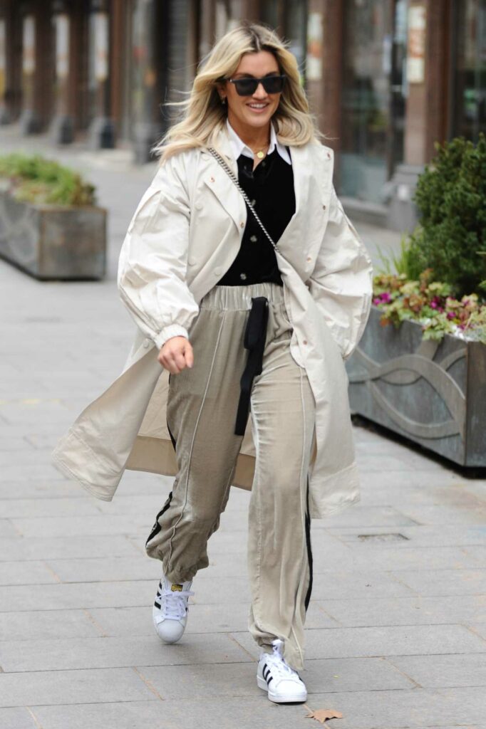 Ashley Roberts in a White Adidas Sneakers