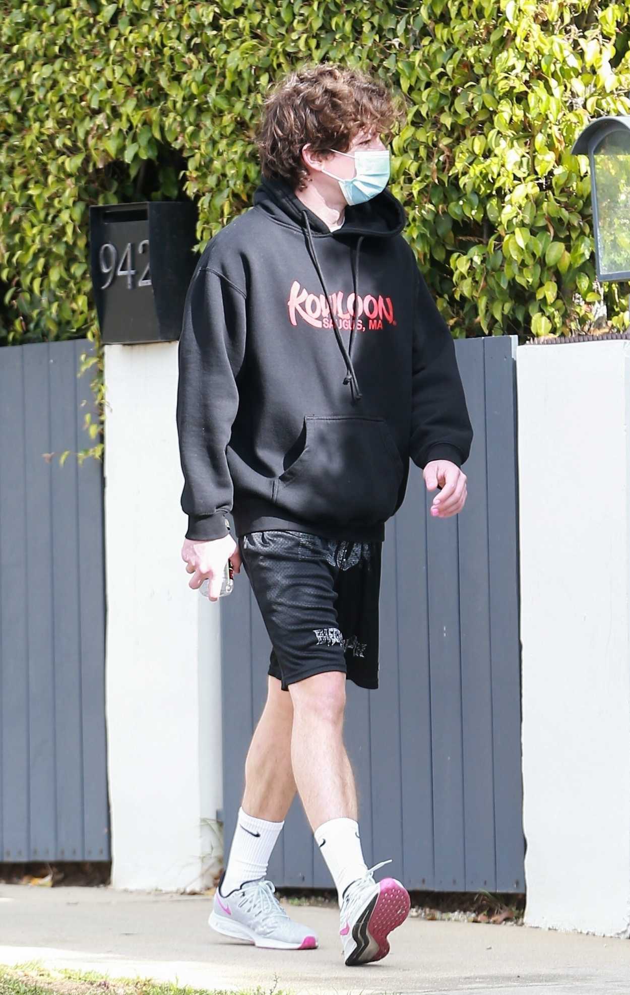 Charlie Puth in a Black Hoodie Heads to the Gym in West Hollywood 02/22/2021 – celebsla.com