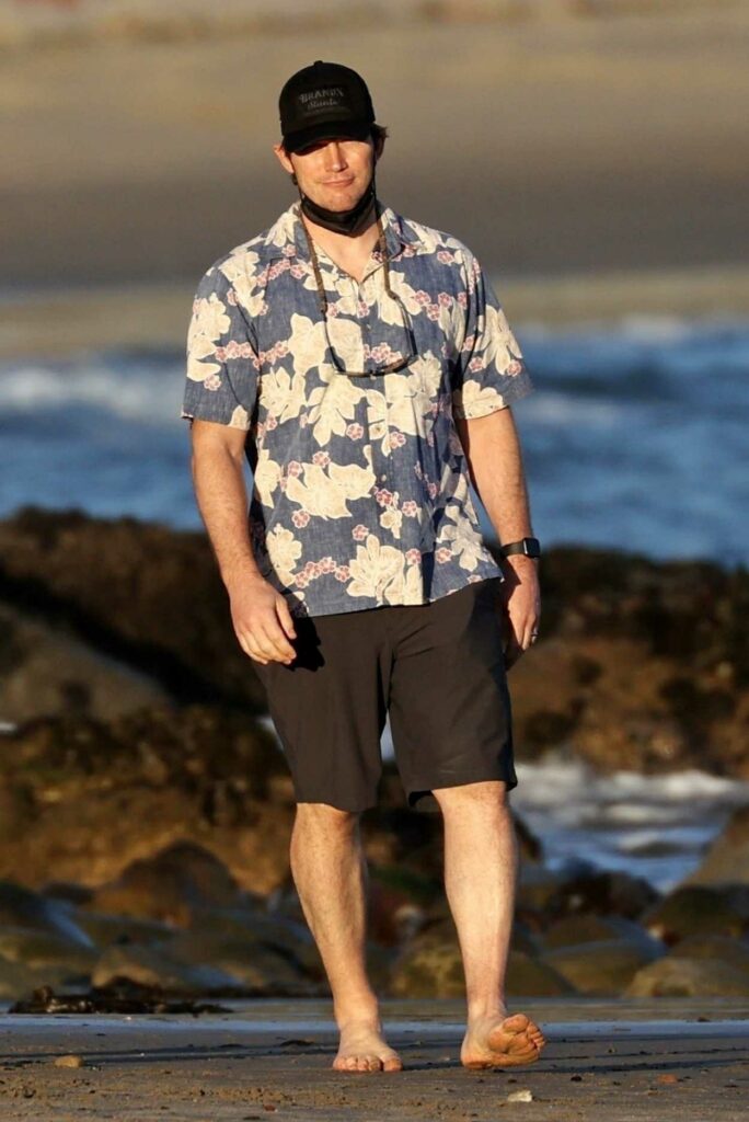 Chris Pratt in a Black Cap