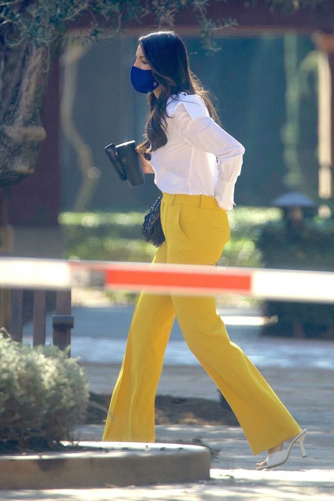 Eiza Gonzalez in a Yellow Pants
