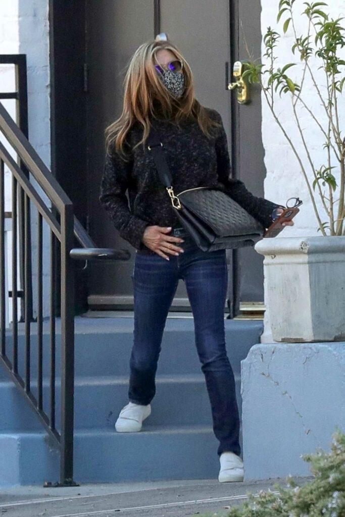 Jennifer Aniston in a White Sneakers