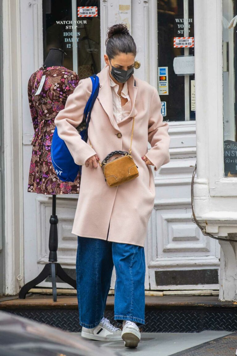 Katie Holmes in a Pink Coat Goes Shopping at Ritual Vintage in NYC 03