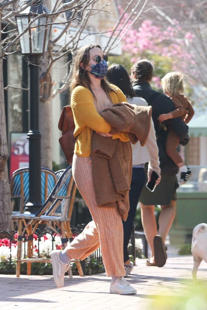Leighton Meester in a Yellow Cardigan