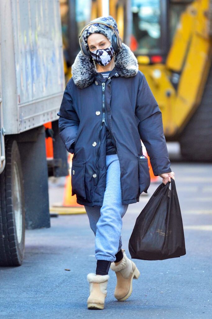 Sarah Jessica Parker in a Blue Puffer Jacket