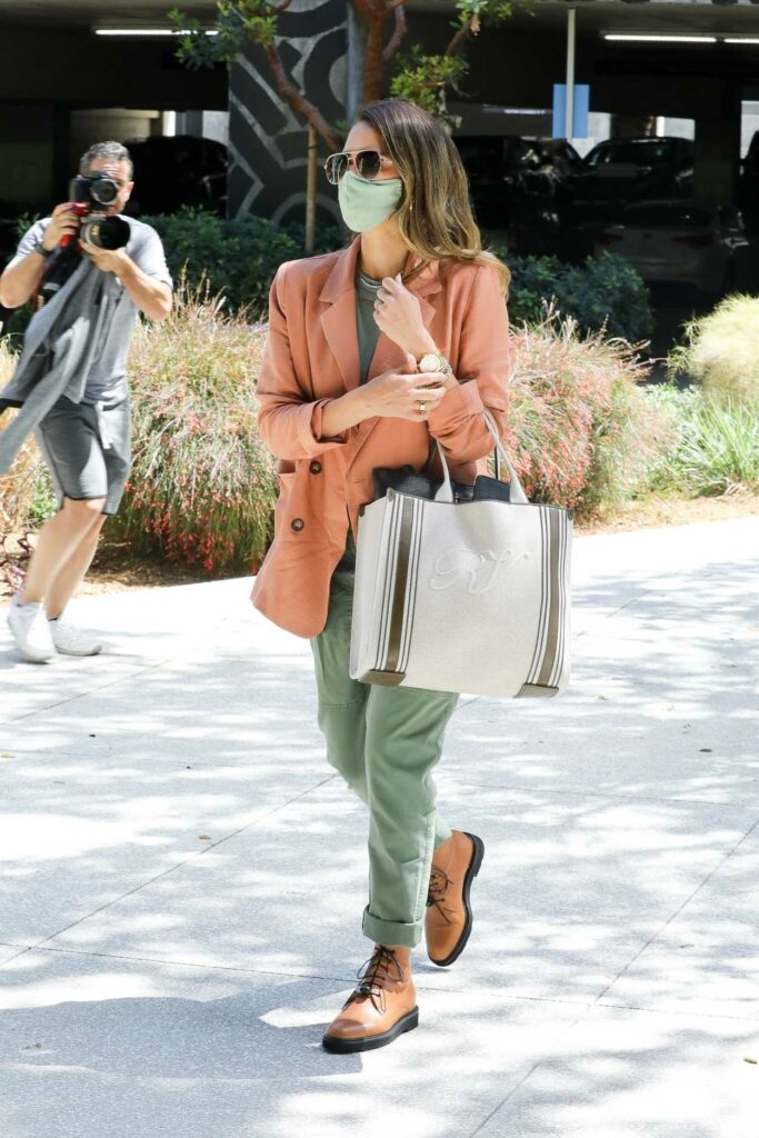 Jessica Alba in an Olive Pants